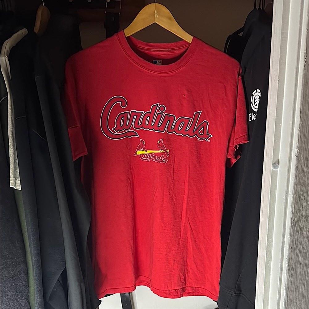 🔥Cardinals Red T-Shirt Med/Large *Genuine* Merchandise🔥